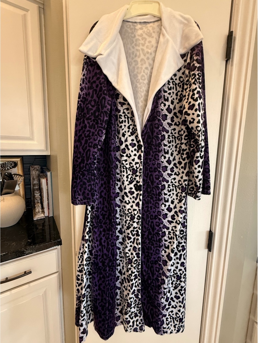 Long Purple and White Leopard Print Fleece Robe with White Collar